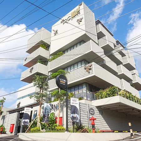 Sans Hotel Rg Living Jogja By Reddoorz Yogyakarta Exterior photo