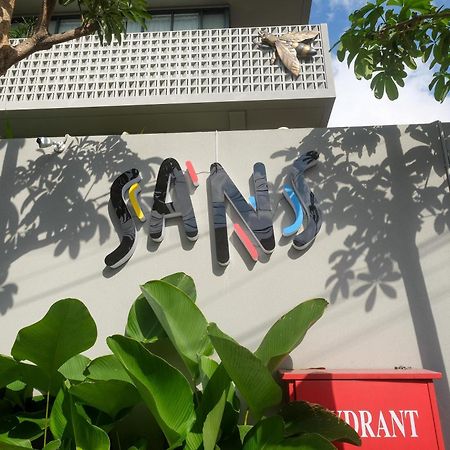 Sans Hotel Rg Living Jogja By Reddoorz Yogyakarta Exterior photo